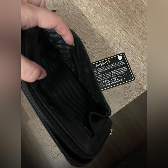 Chanel Caviar along Zippy Wallet - Picture 7 of 8